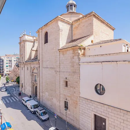 Domus Apartamentos Granada con parking gratuito en pleno centro-3